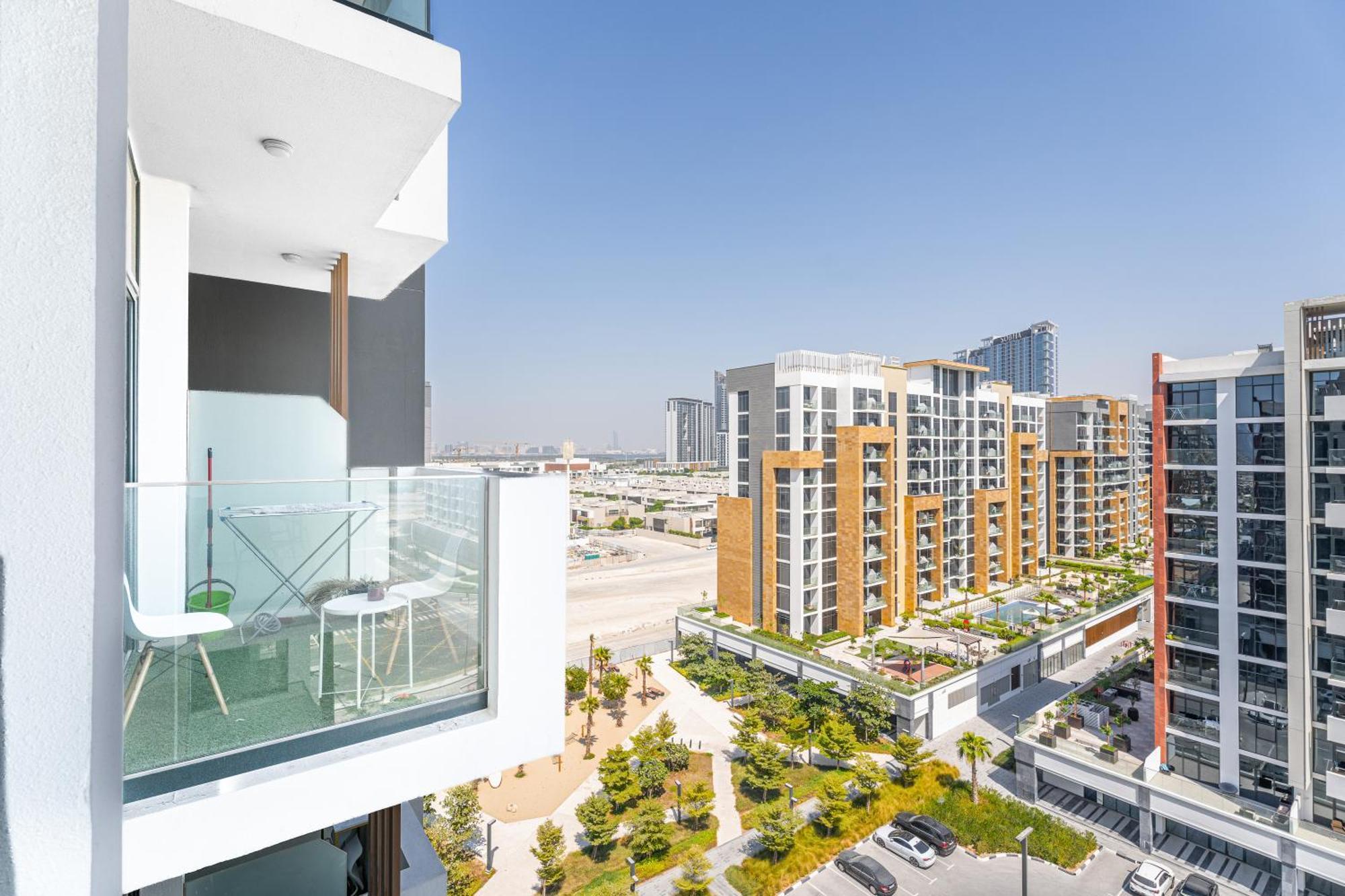 Apartment Escape24 Stylish Azizi Riviera 8 Meydan One Dubai