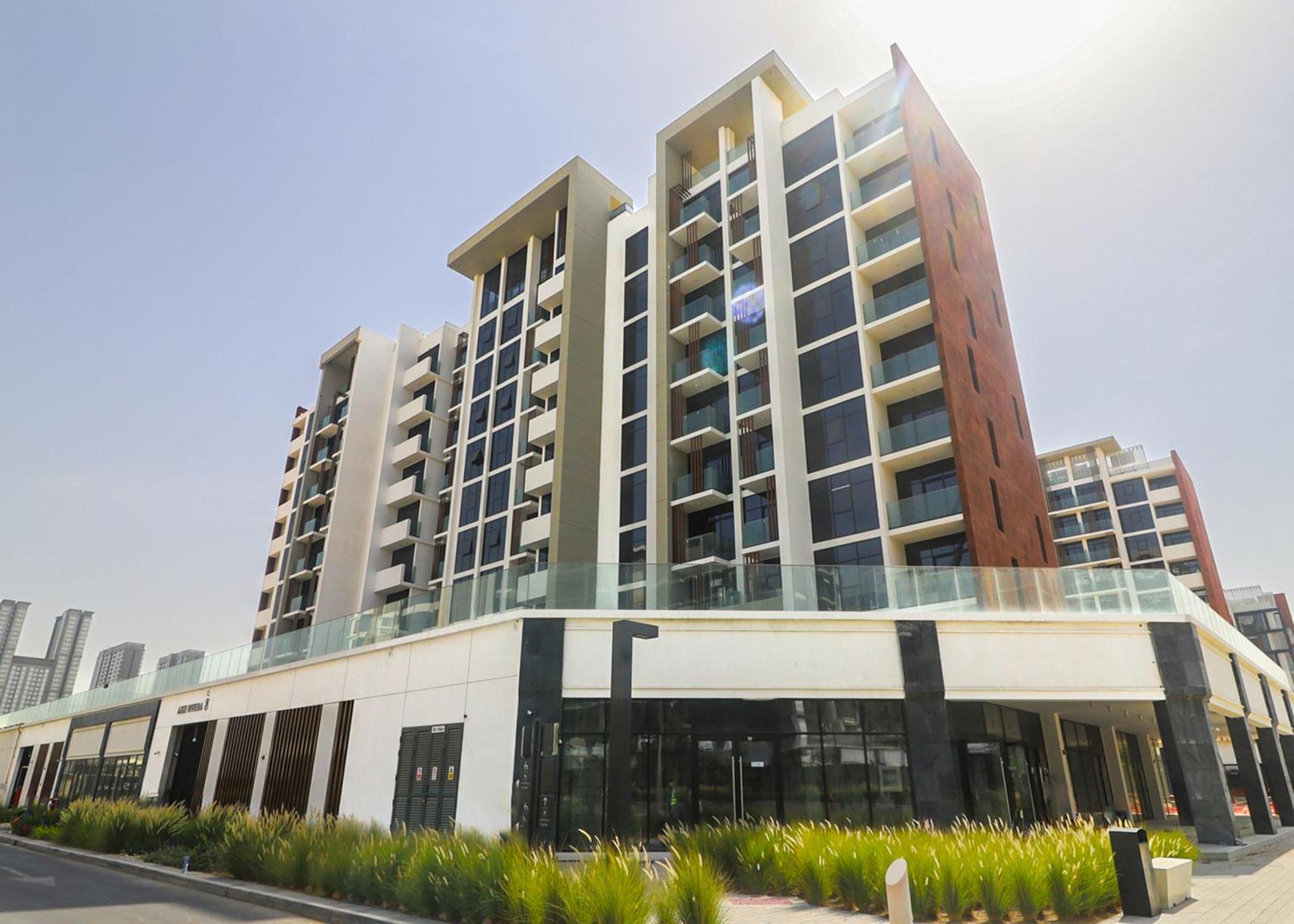 Escape24 Stylish Azizi Riviera 8 Meydan One Apartment